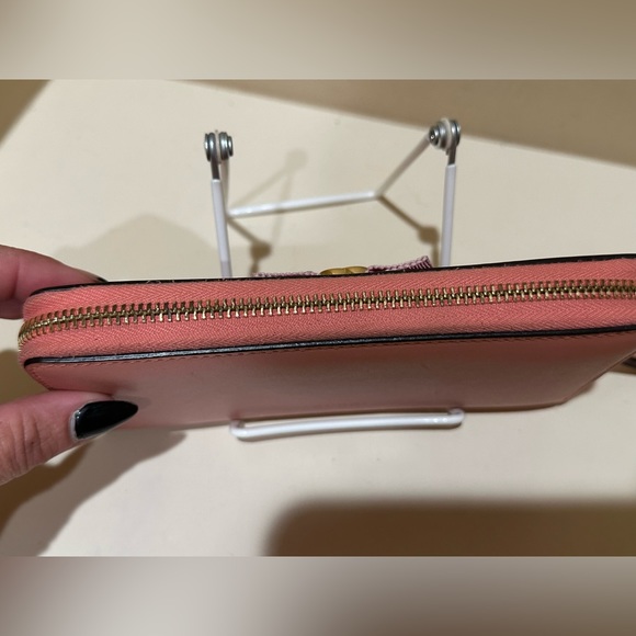 Gucci LTD Edition Pink Bow Marmont Long Zip Wallet - Picture 3 of 10